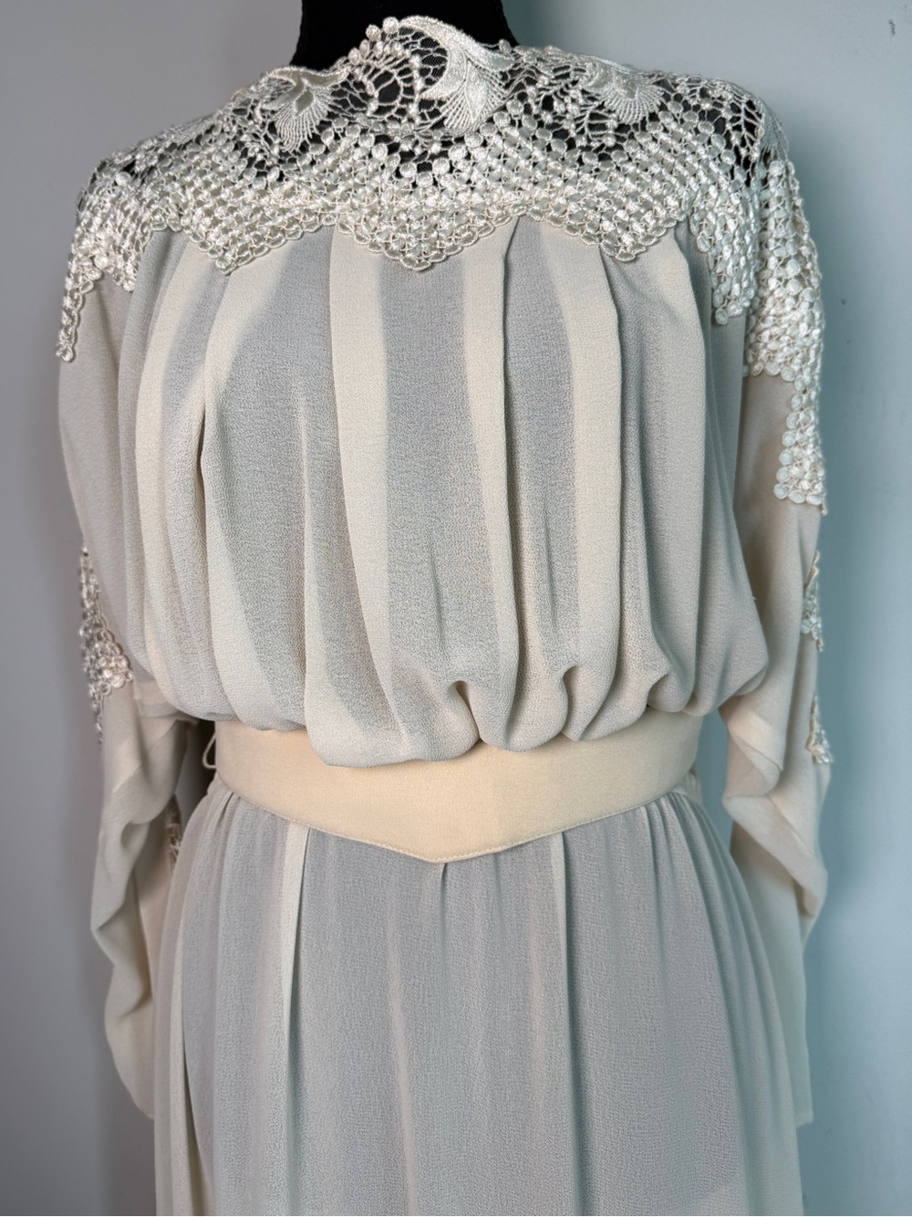 Casadei Vintage Ivory Crochet Lace Blouson Dress w/ Belt - M - Picture 2 of 10